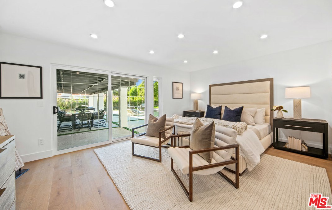 22551 Jameson Dr, Calabasas CA  91302-5854 exterior