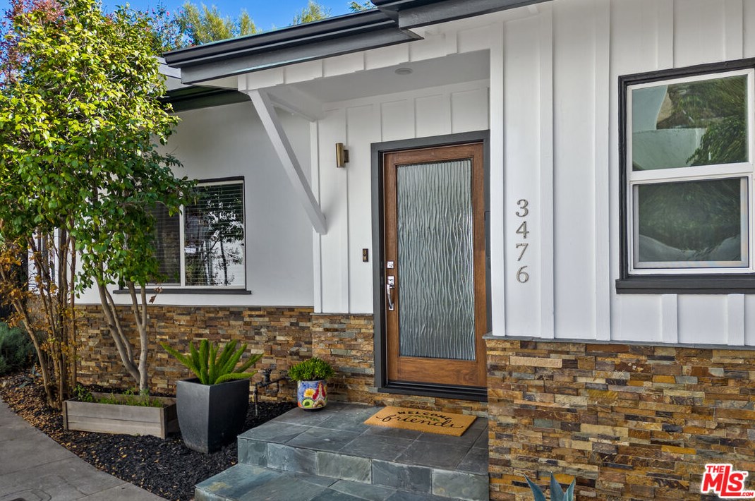 3476 Troy Dr, Los Angeles CA  90068-1436 exterior