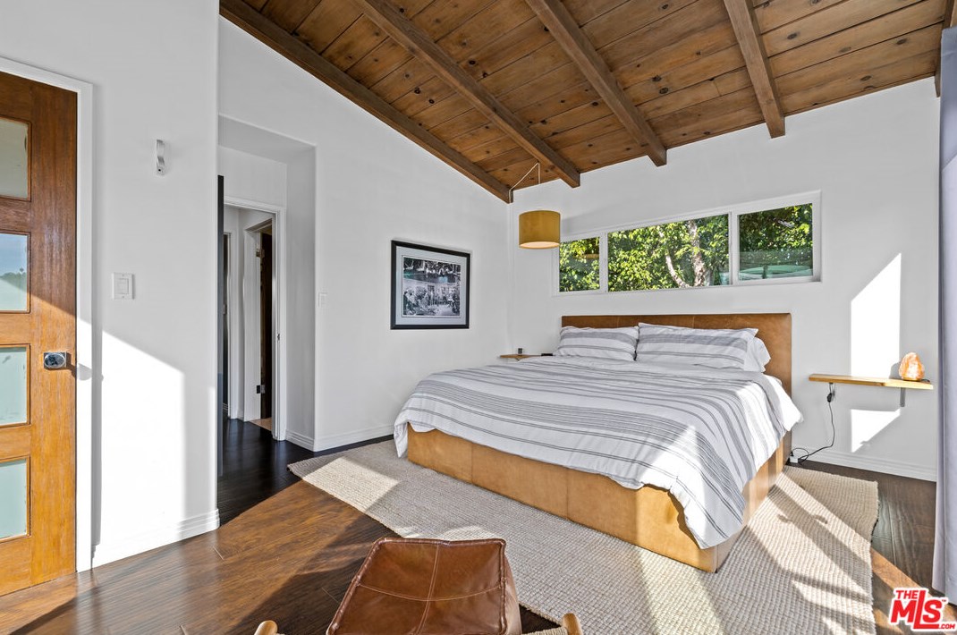 3476 Troy Dr, Los Angeles CA  90068-1436 exterior