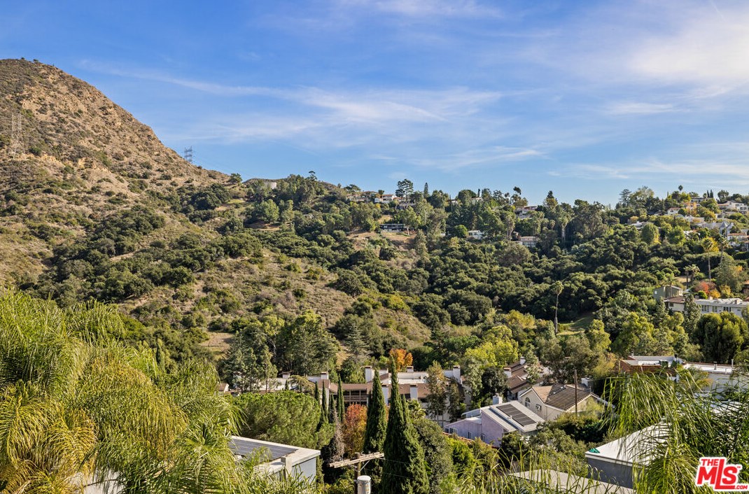 3476 Troy Dr, Los Angeles CA  90068-1436 exterior
