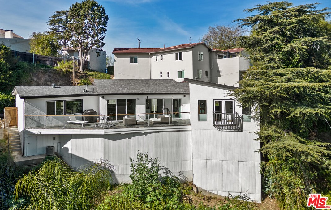 3476 Troy Dr, Los Angeles CA  90068-1436 exterior