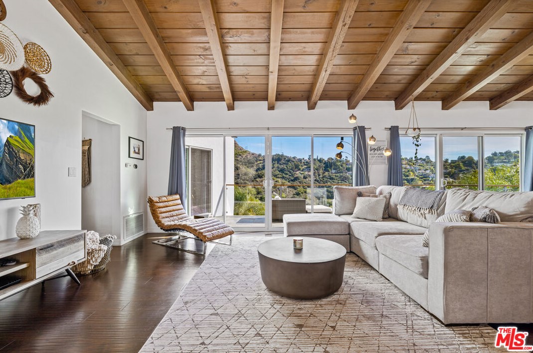 3476 Troy Dr, Los Angeles CA  90068-1436 exterior