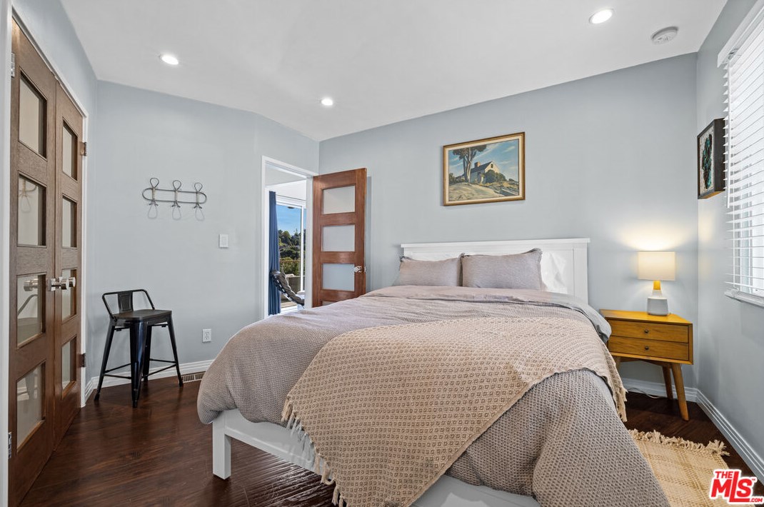3476 Troy Dr, Los Angeles CA  90068-1436 exterior