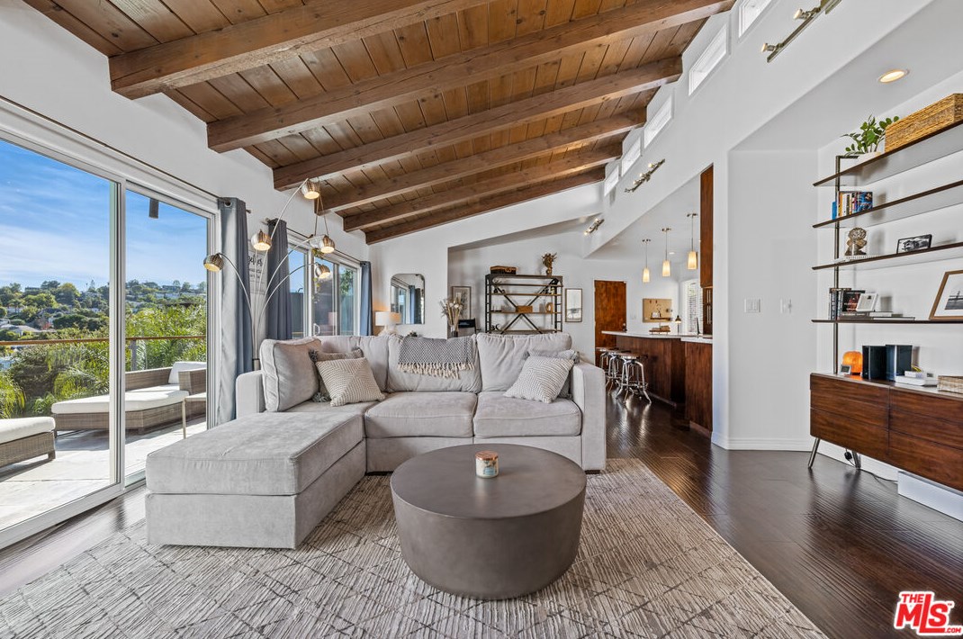 3476 Troy Dr, Los Angeles CA  90068-1436 exterior