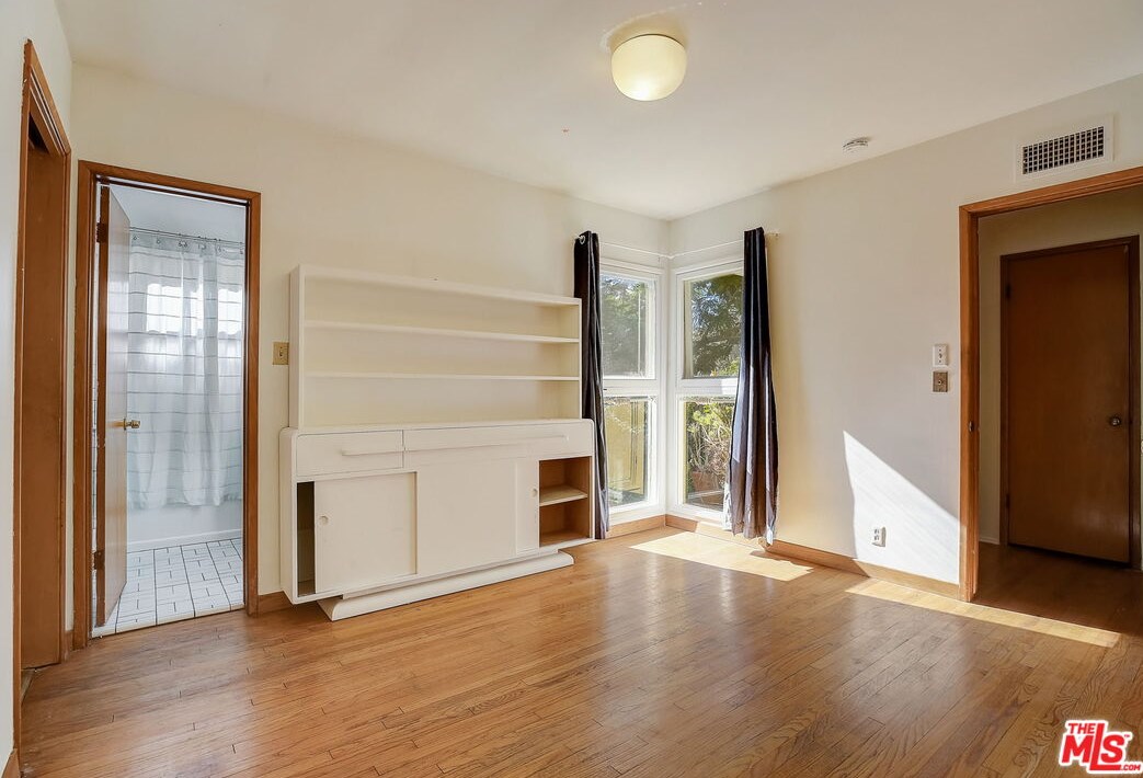 2738 Dunleer Pl, Los Angeles CA  90064-4305 exterior