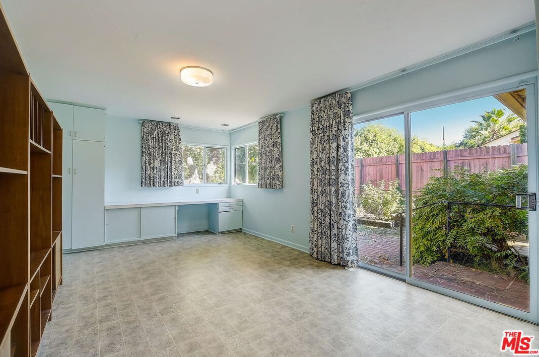 2738 Dunleer Pl, Los Angeles CA  90064-4305 exterior