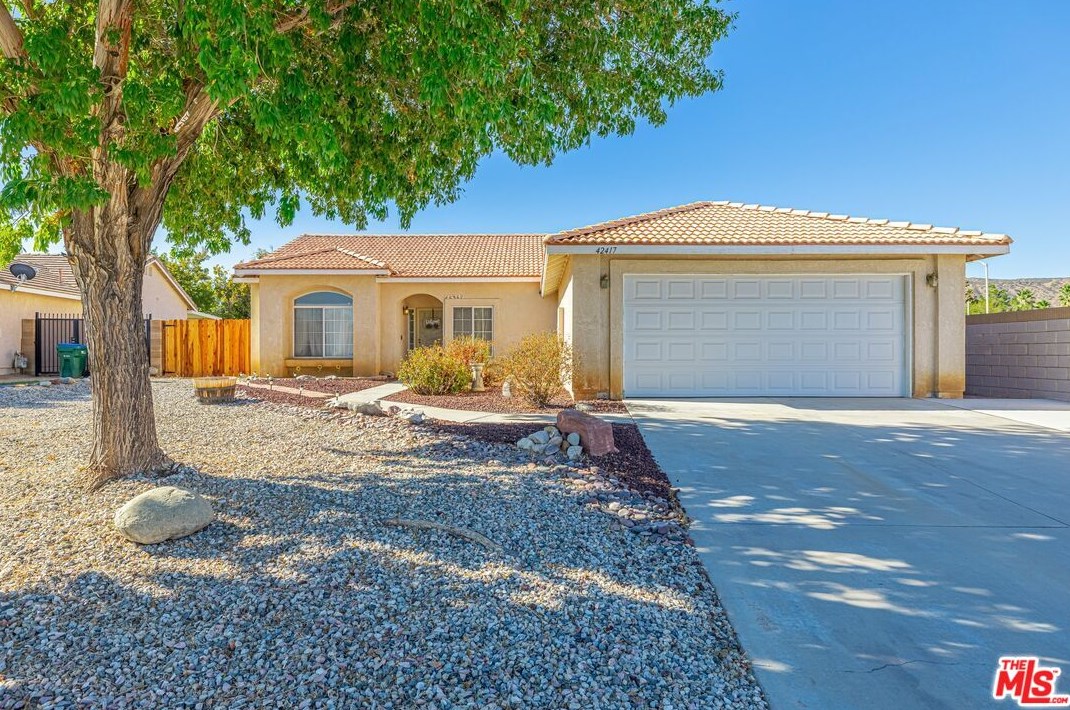 42417 Plains Dr, Lancaster CA  93536-4539 exterior