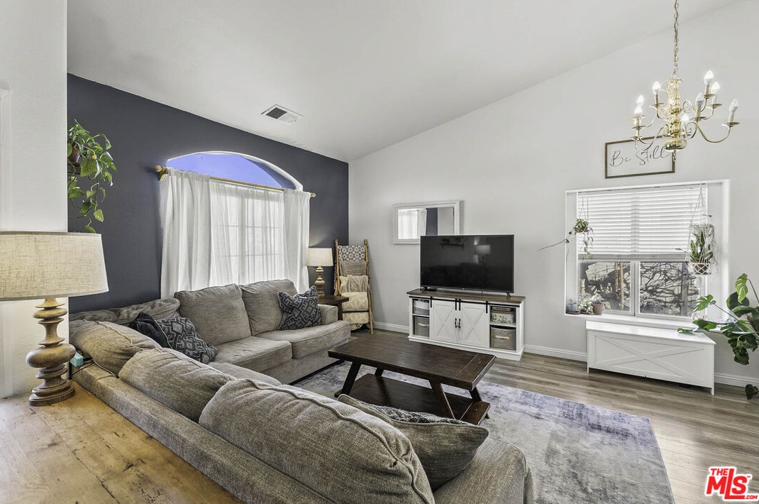 42417 Plains Dr, Lancaster CA  93536-4539 exterior