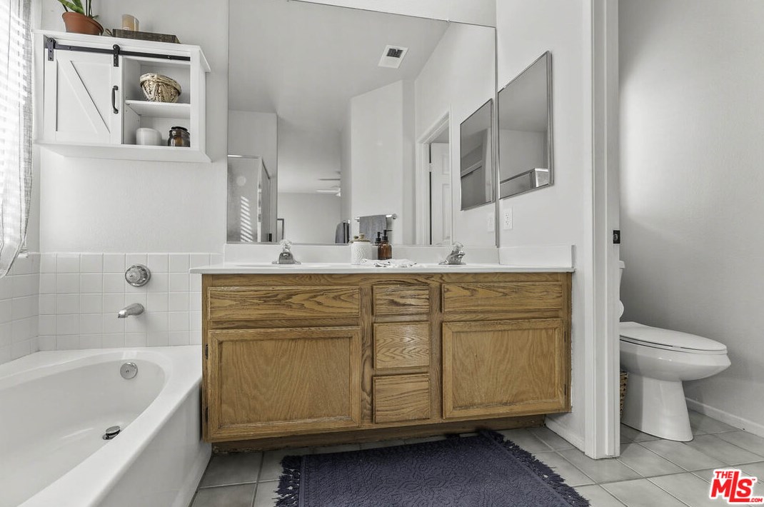 42417 Plains Dr, Lancaster CA  93536-4539 exterior