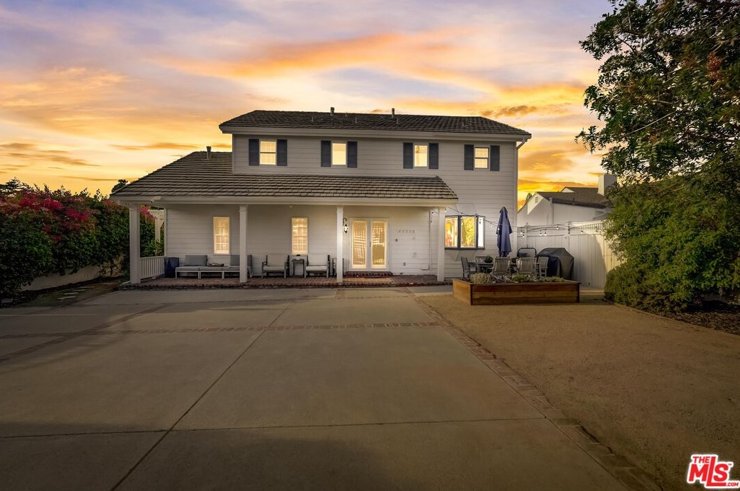 8426 Flight Ave, Los Angeles CA  90045-3045 exterior