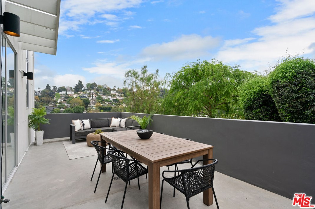 2168 Lyric Ave, Los Angeles CA  90027-4754 exterior