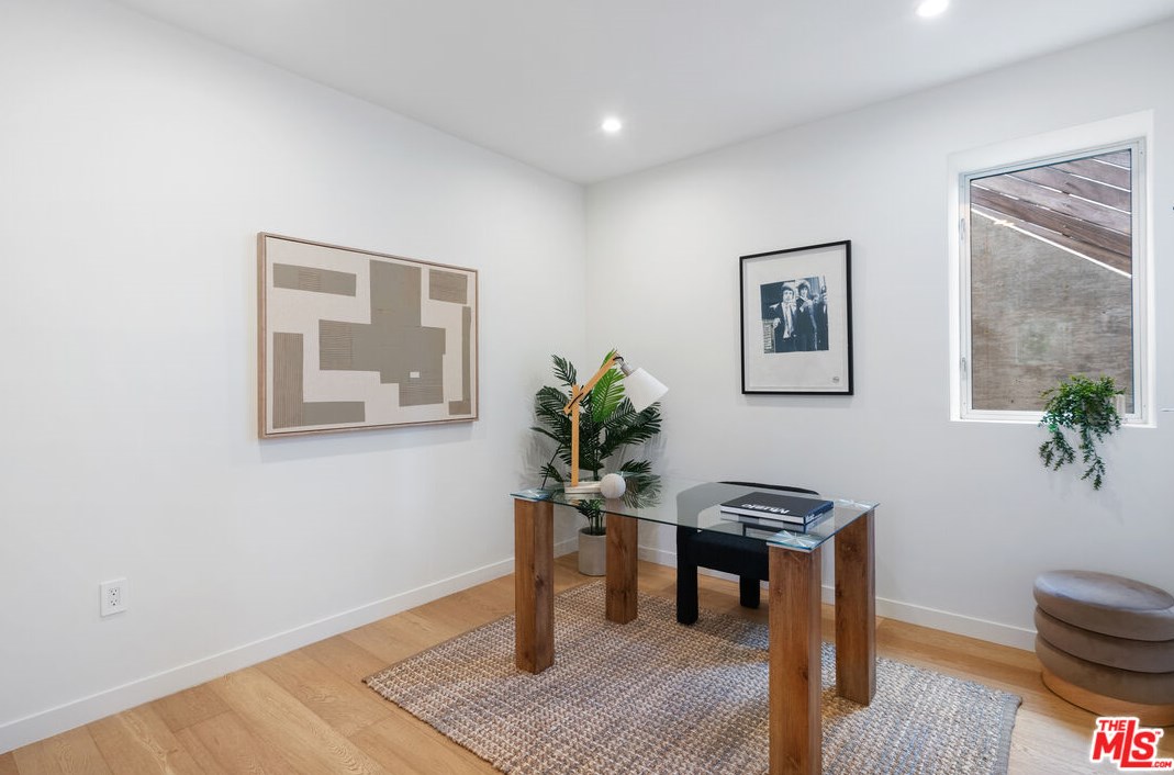 2168 Lyric Ave, Los Angeles CA  90027-4754 exterior