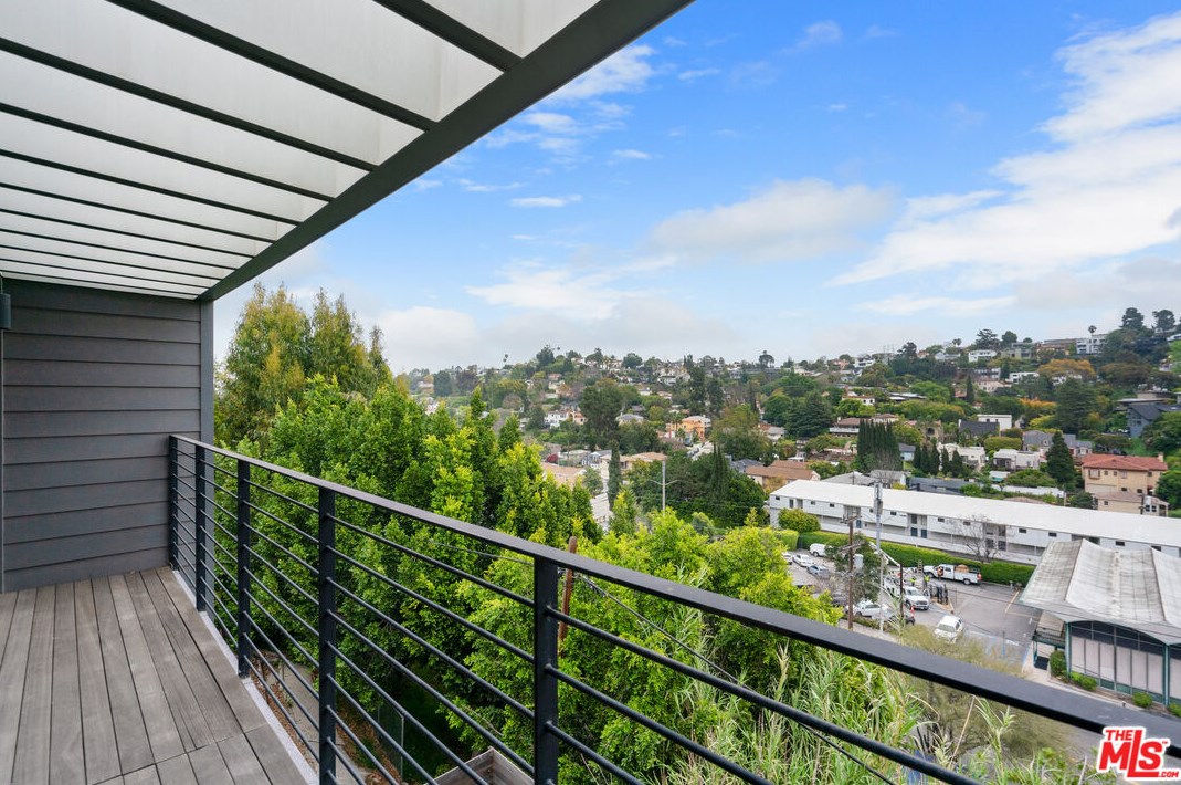 2168 Lyric Ave, Los Angeles CA  90027-4754 exterior