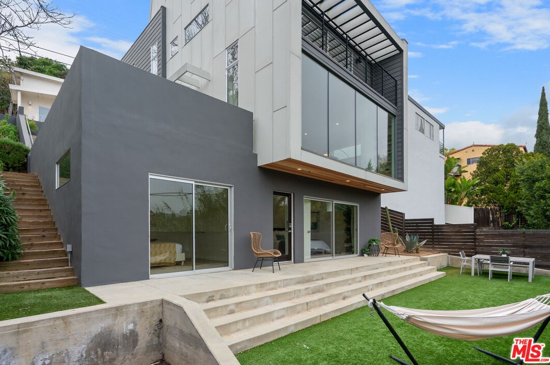 2168 Lyric Ave, Los Angeles CA  90027-4754 exterior