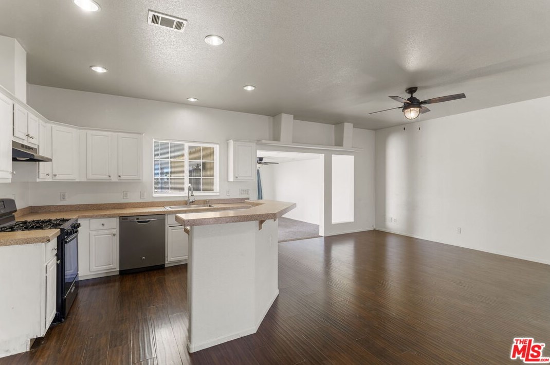 13072 Anderson Ranch Rd, Phelan CA  92371-4315 exterior