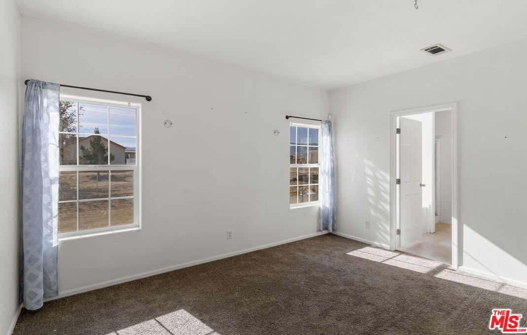 13072 Anderson Ranch Rd, Phelan CA  92371-4315 exterior