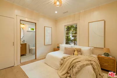 132 Wadsworth Ave, Santa Monica, CA 90405 - Photo 29