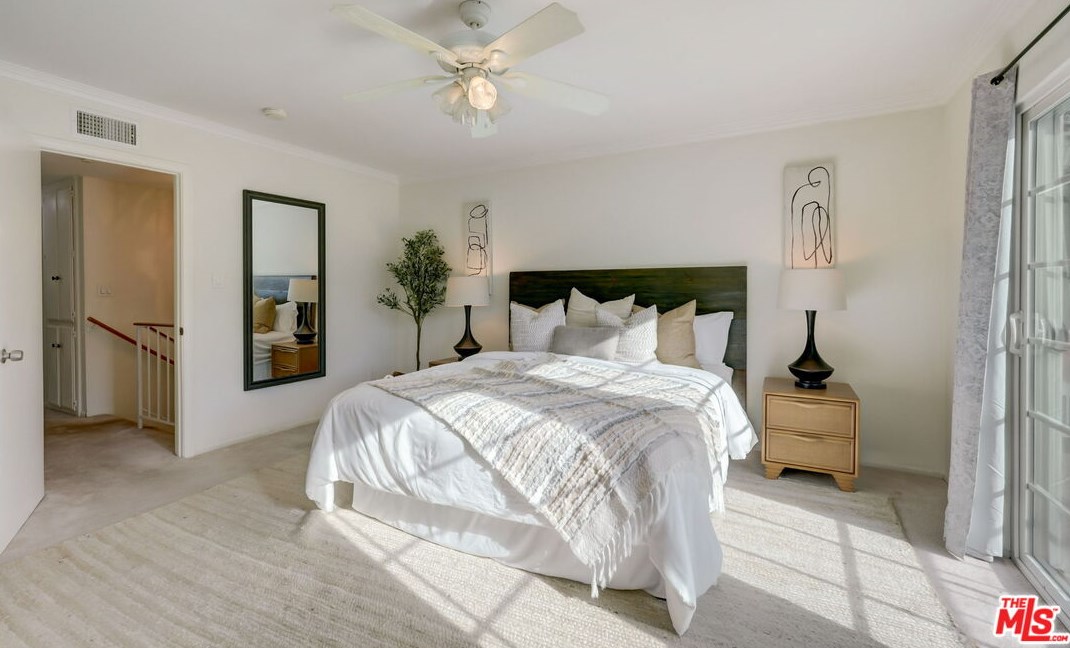 12408 Sanford St, Los Angeles CA  90066-6933 exterior