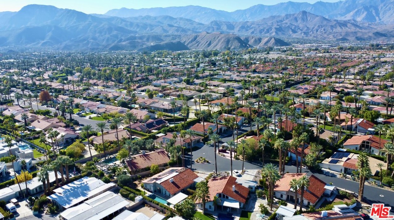 17 Lincoln Pl, Rancho Mirage CA  92270-1928 exterior