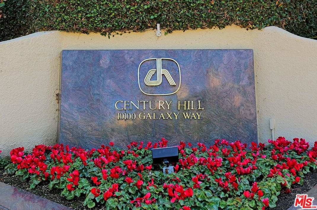 2384 Century Hl, Los Angeles CA  90067-3514 exterior