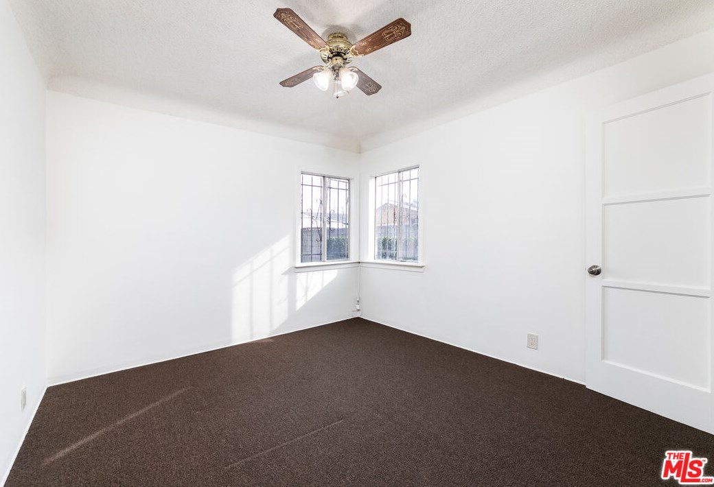 16712 Pannes Ave, Compton CA  90221-5147 exterior