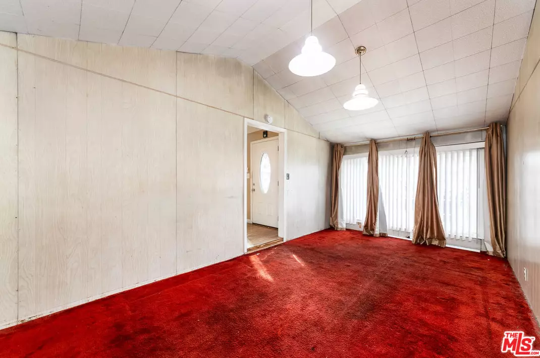 16712 Pannes Ave, Compton CA  90221-5147 exterior