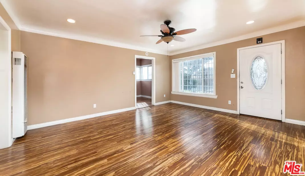 16712 Pannes Ave, Compton CA  90221-5147 exterior