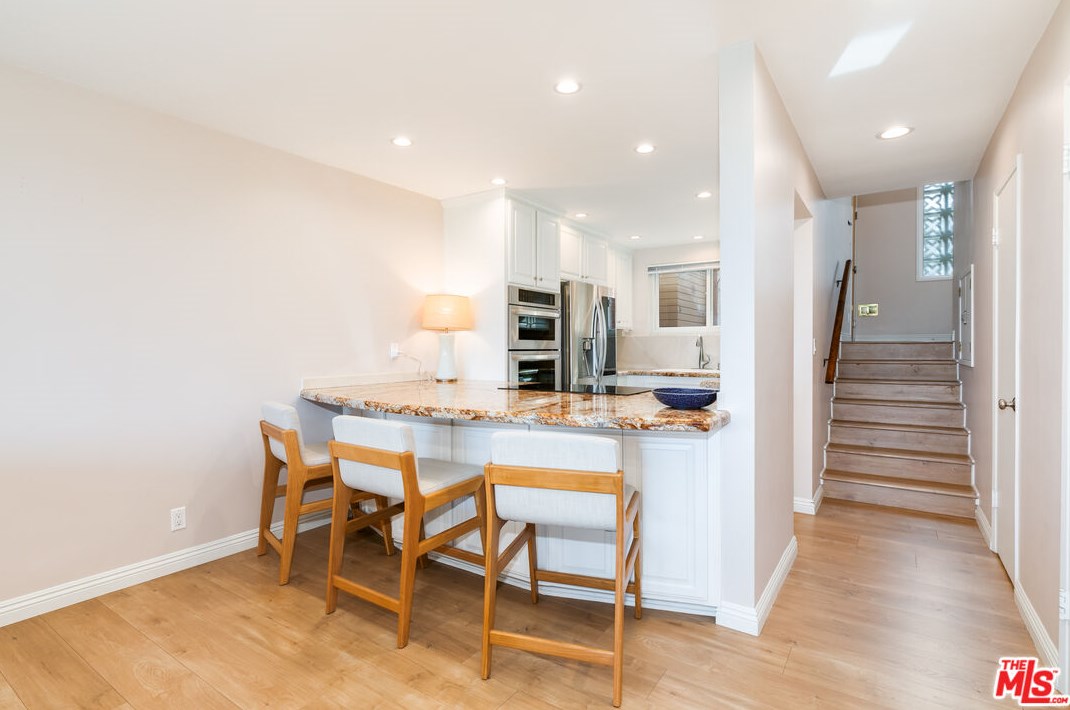 4585 Don Ricardo Dr, Los Angeles CA  90008-2811 exterior