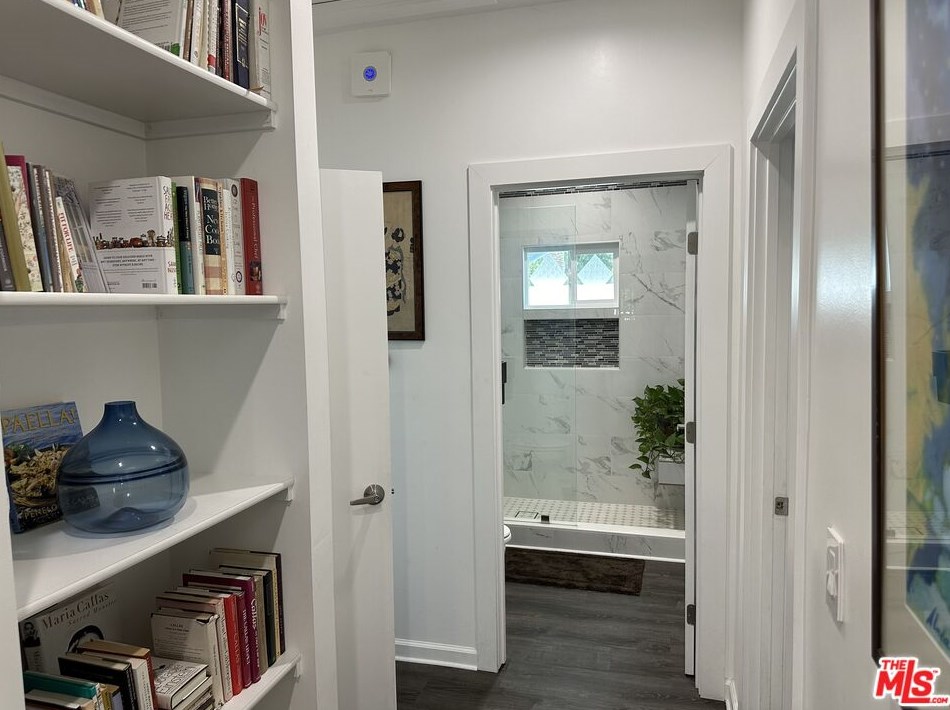 1757 Vista Del Mar Ave, Los Angeles CA  90028-5307 exterior