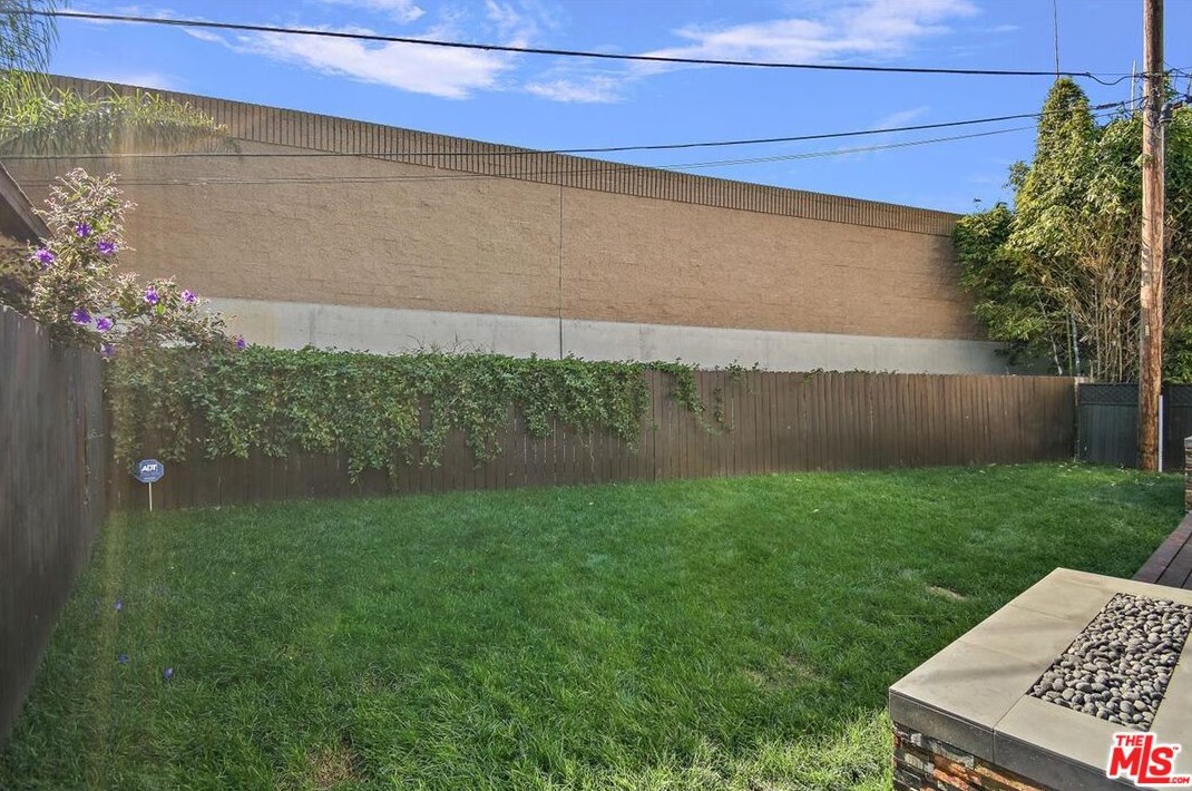 5015 Purdue Ave, Los Angeles CA  90230-5222 exterior