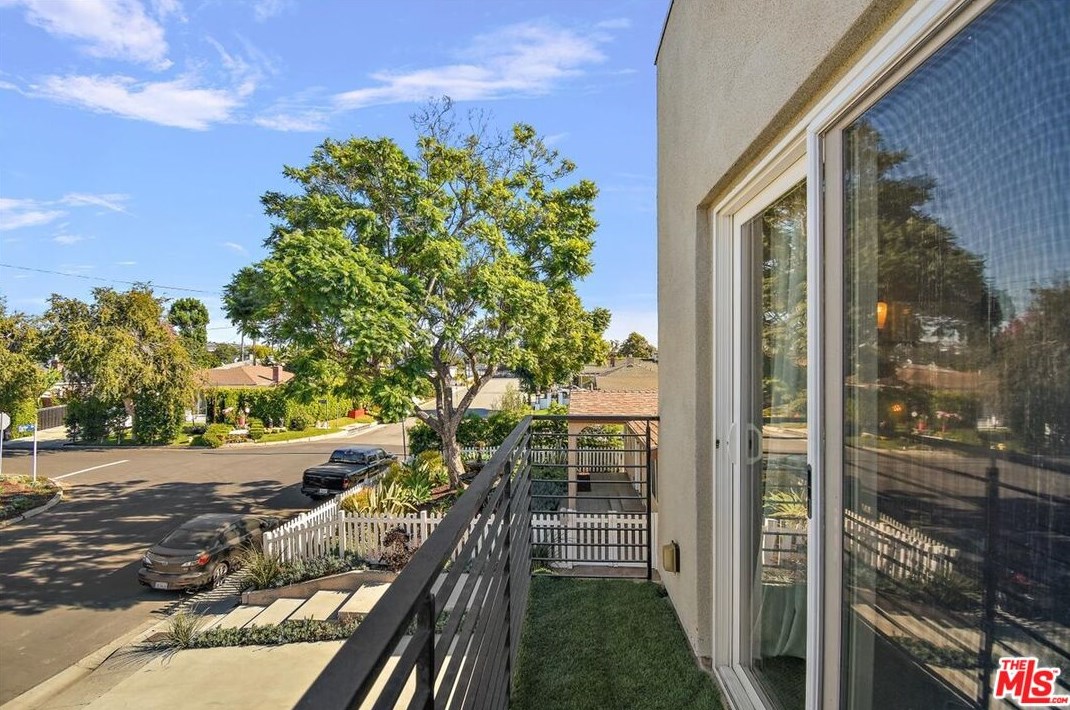 5015 Purdue Ave, Los Angeles CA  90230-5222 exterior