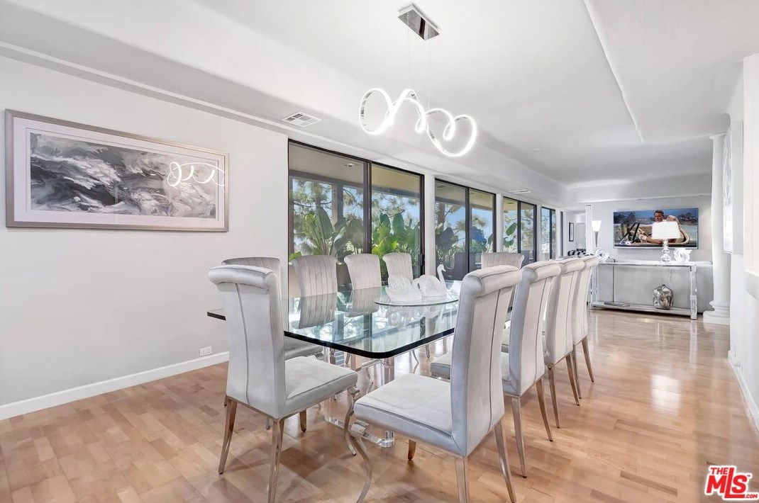 2183 Century Woods Way, Los Angeles CA  90067-6308 exterior