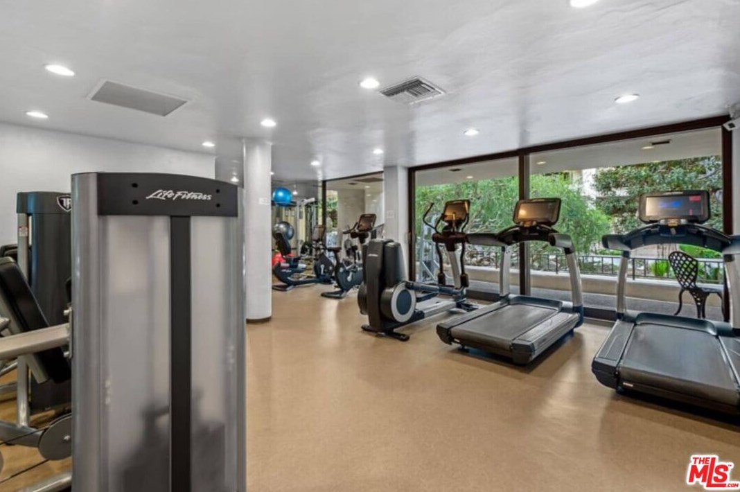 2183 Century Woods Way, Los Angeles CA  90067-6308 exterior