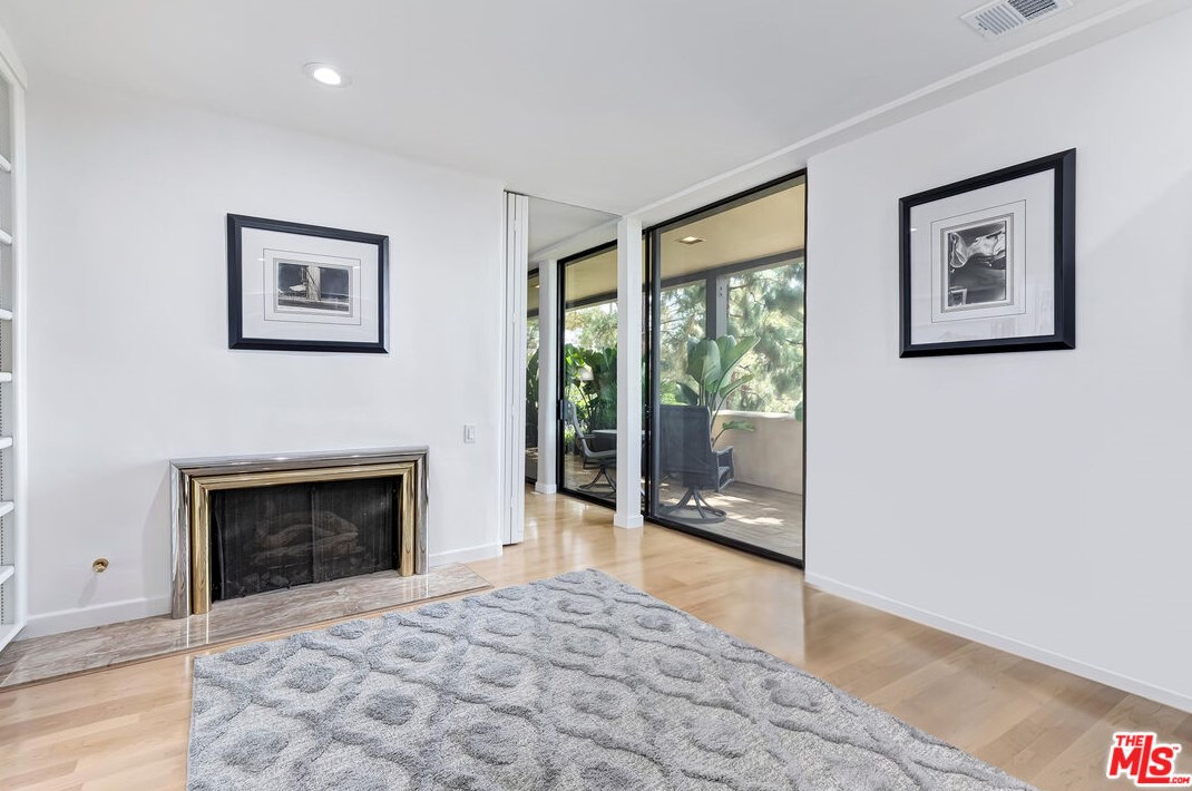 2183 Century Woods Way, Los Angeles CA  90067-6308 exterior