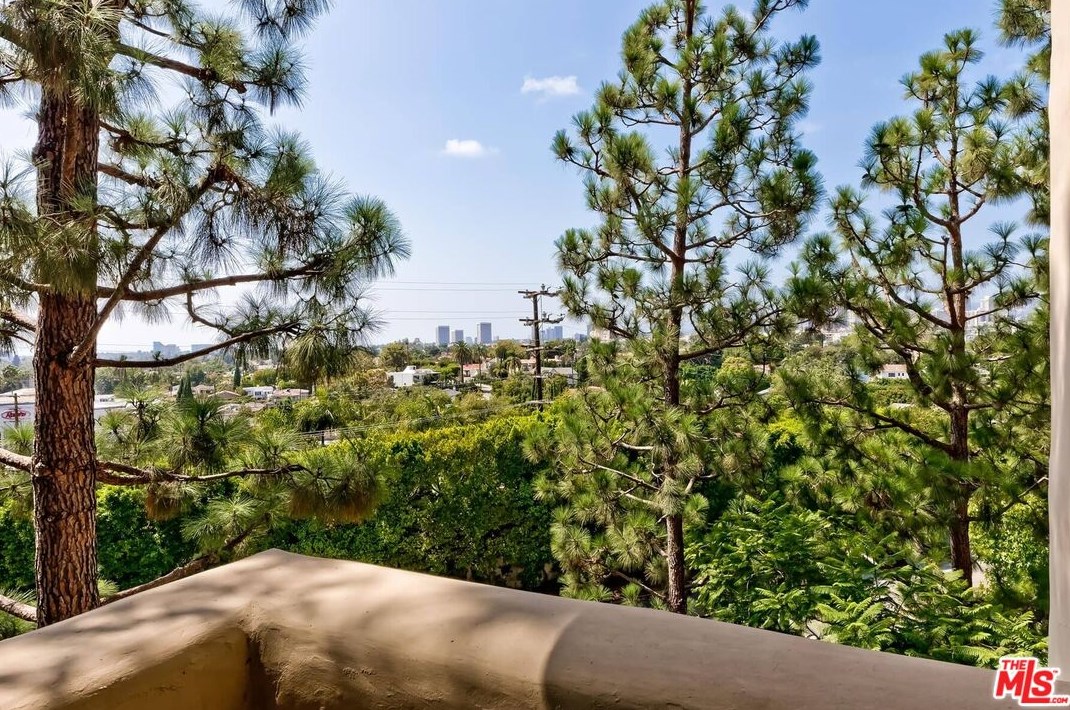 2183 Century Woods Way, Los Angeles CA  90067-6308 exterior