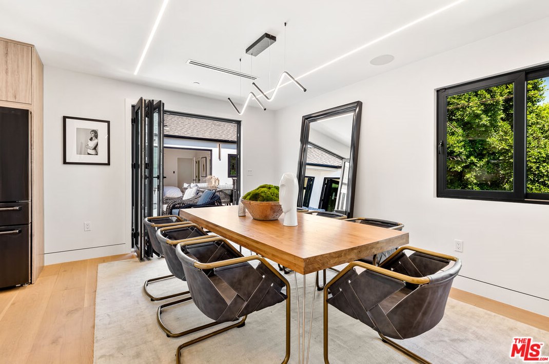3424 Troy Dr, Los Angeles CA  90068-1436 exterior