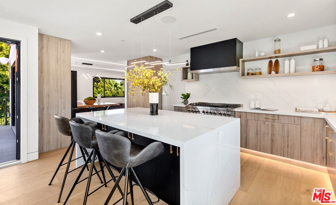 3424 Troy Dr, Los Angeles CA  90068-1436 exterior