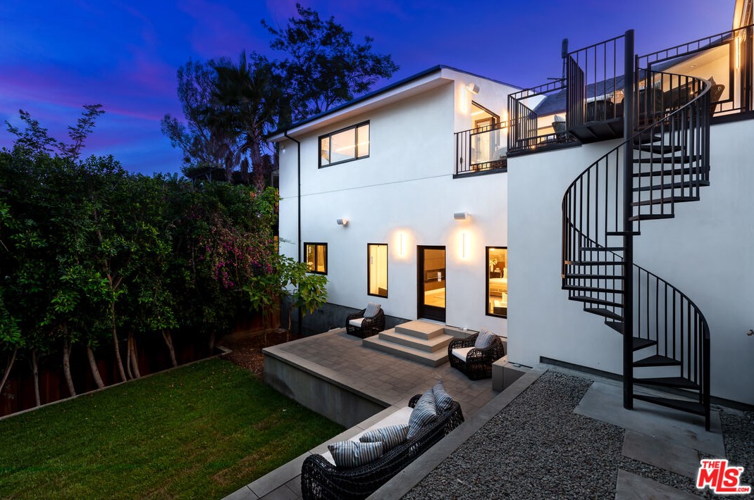 3424 Troy Dr, Los Angeles CA  90068-1436 exterior