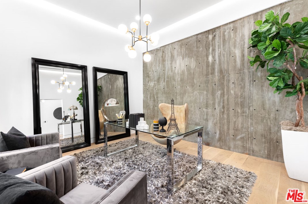 3424 Troy Dr, Los Angeles CA  90068-1436 exterior