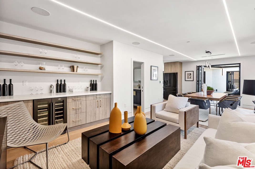 3424 Troy Dr, Los Angeles CA  90068-1436 exterior