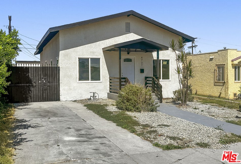 6727 2nd Ave, Los Angeles CA  90043-4401 exterior