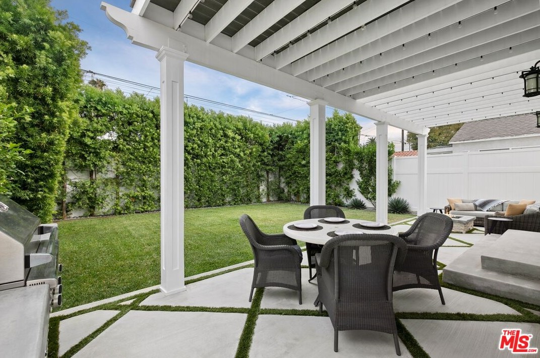 12302 Allin St, Los Angeles CA  90230-5809 exterior