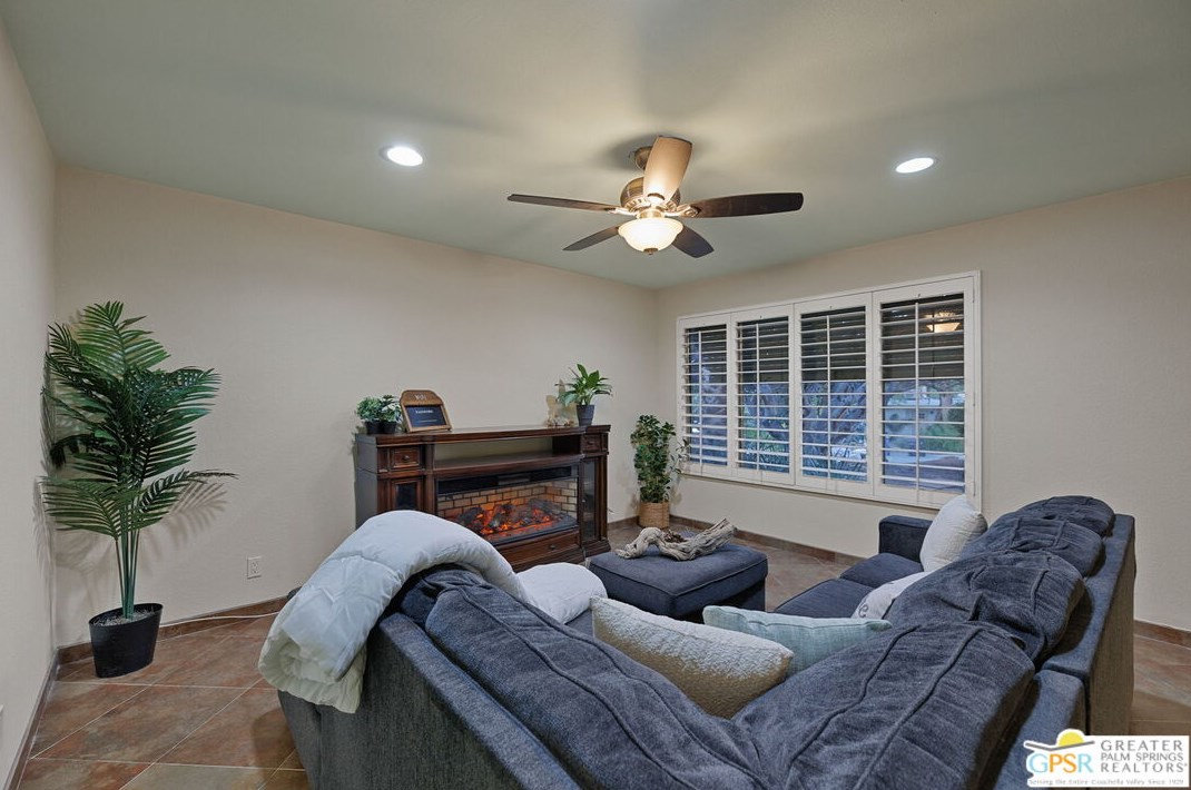 12950 Deodar Ave, Desert Hot Springs CA  92240-6653 exterior