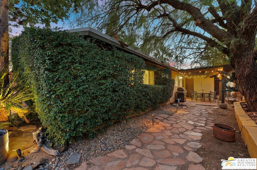 12950 Deodar Ave, Desert Hot Springs CA  92240-6653 exterior