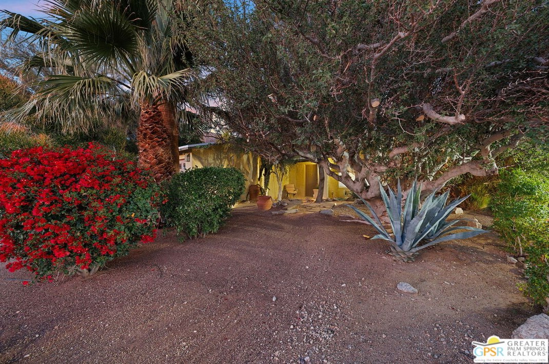 12950 Deodar Ave, Desert Hot Springs CA  92240-6653 exterior