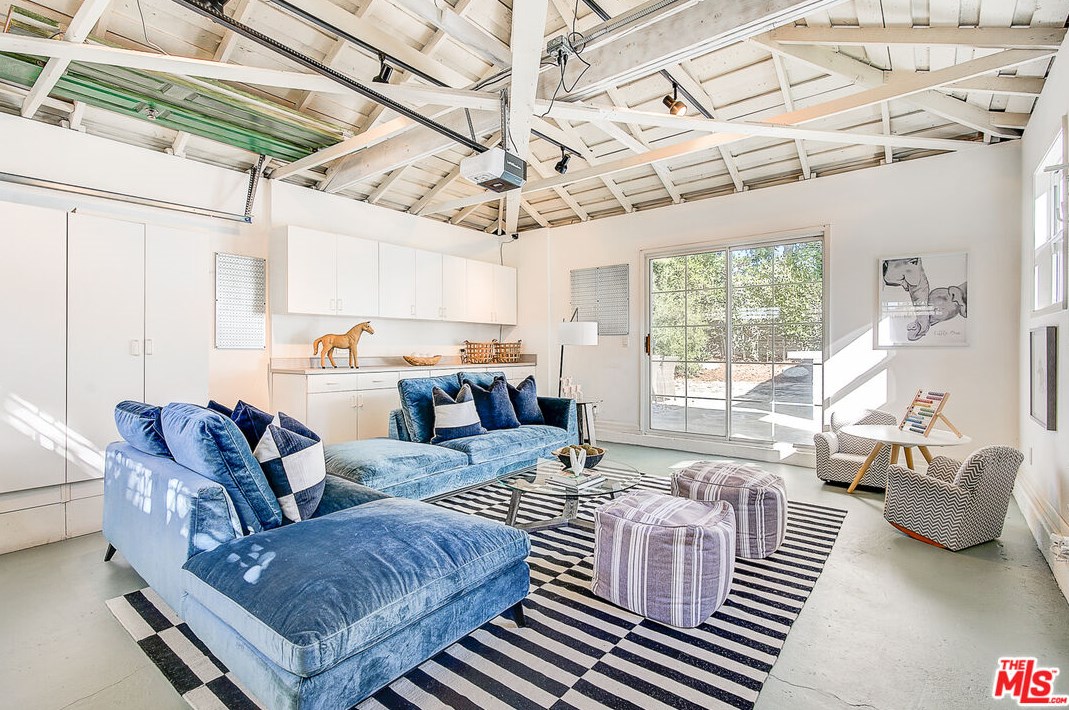 12627 Rose Ave, Los Angeles CA  90066-1519 exterior