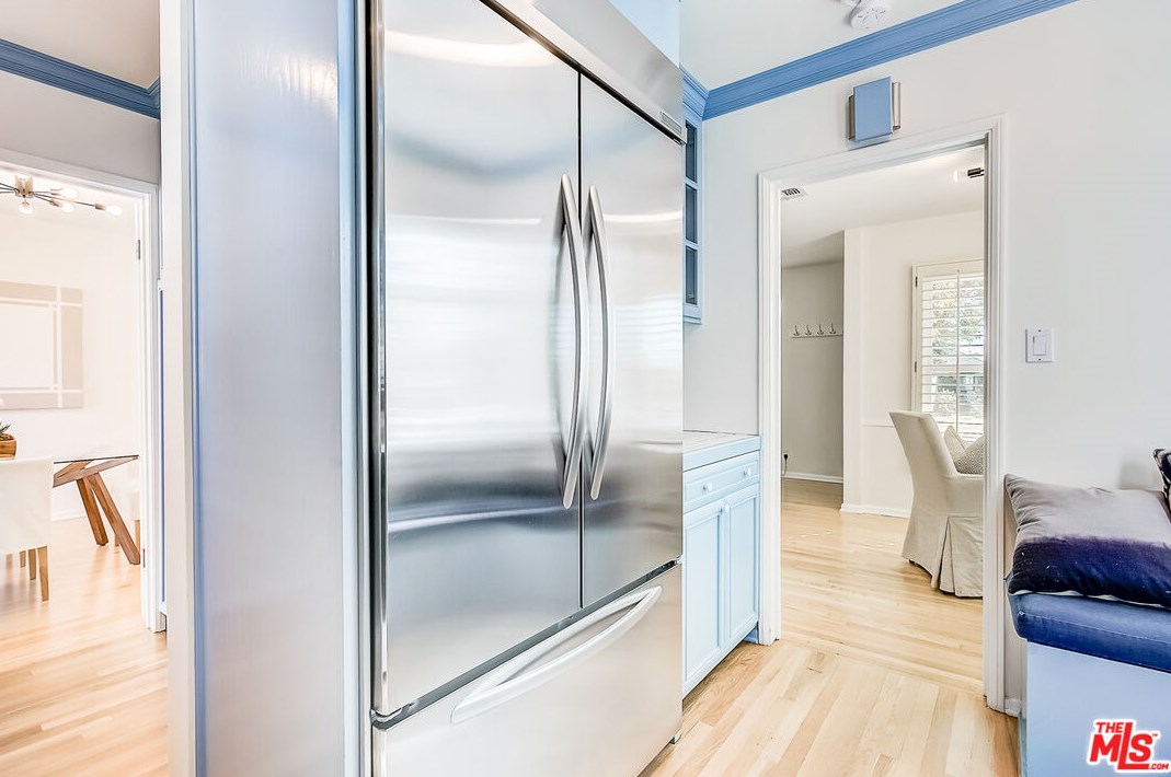 12627 Rose Ave, Los Angeles CA  90066-1519 exterior