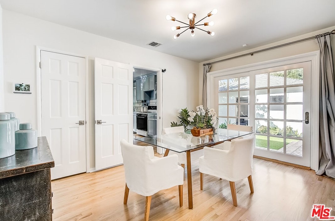 12627 Rose Ave, Los Angeles CA  90066-1519 exterior