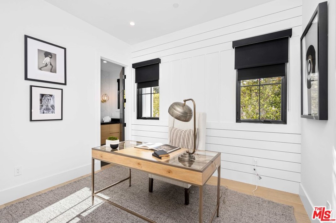 4910 Texhoma Ave, Van Nuys CA  91316-3740 exterior