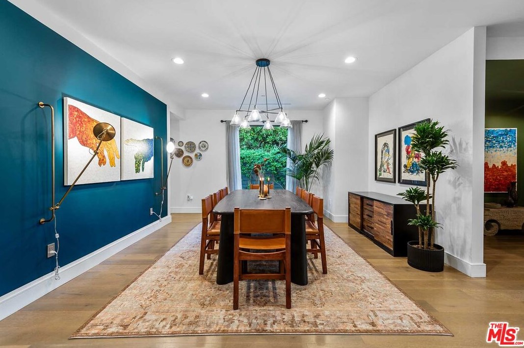 2013 Walgrove Ave, Los Angeles CA  90066-3033 exterior
